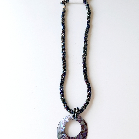 CRUZ ACCESSORIES ABALONE SHELL NECKLACE - Picture 9 of 11